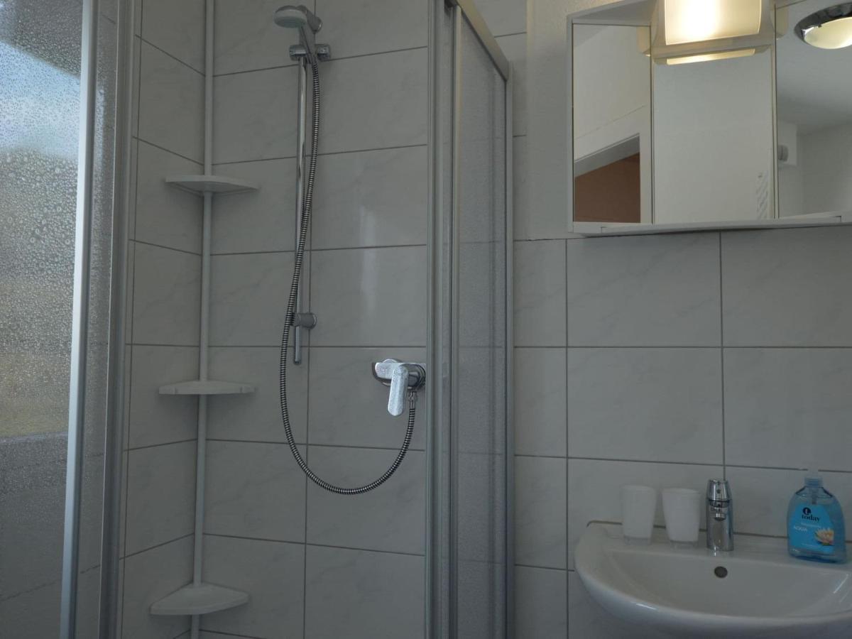 Cozy Apartment In Rees With Free Wifi Exteriör bild